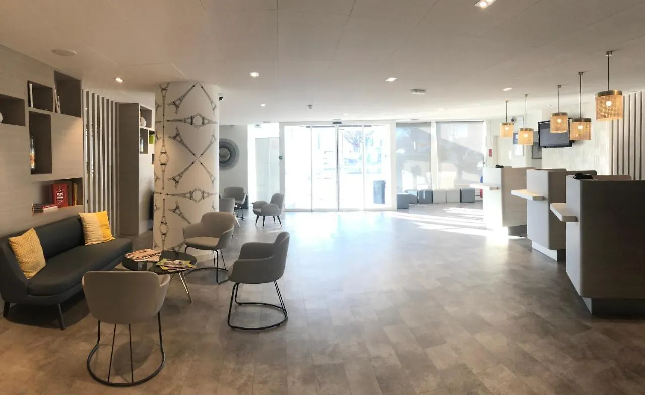 Hotell Ibis Paris Porte De Montreuil 3*
