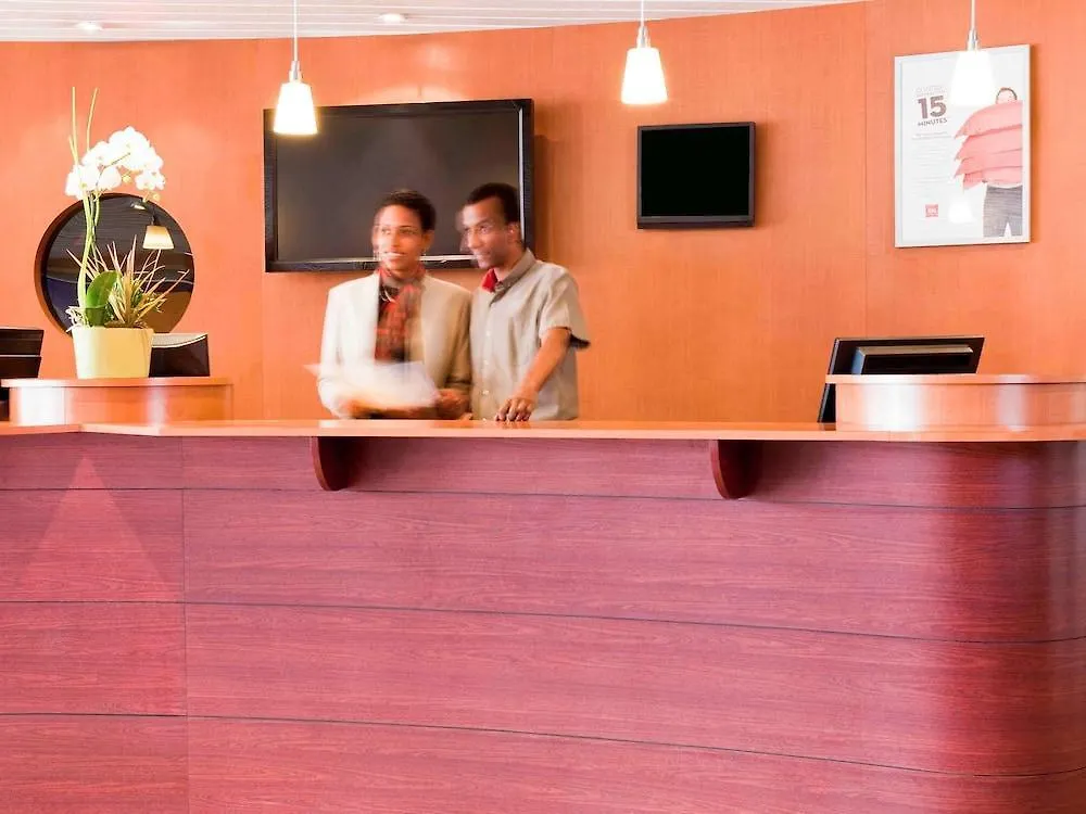 Ibis Paris Porte De Montreuil Hotel