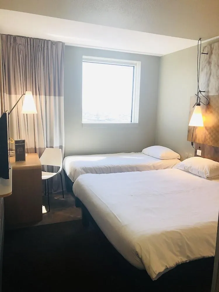 Hotel Ibis Paris Porte De Montreuil