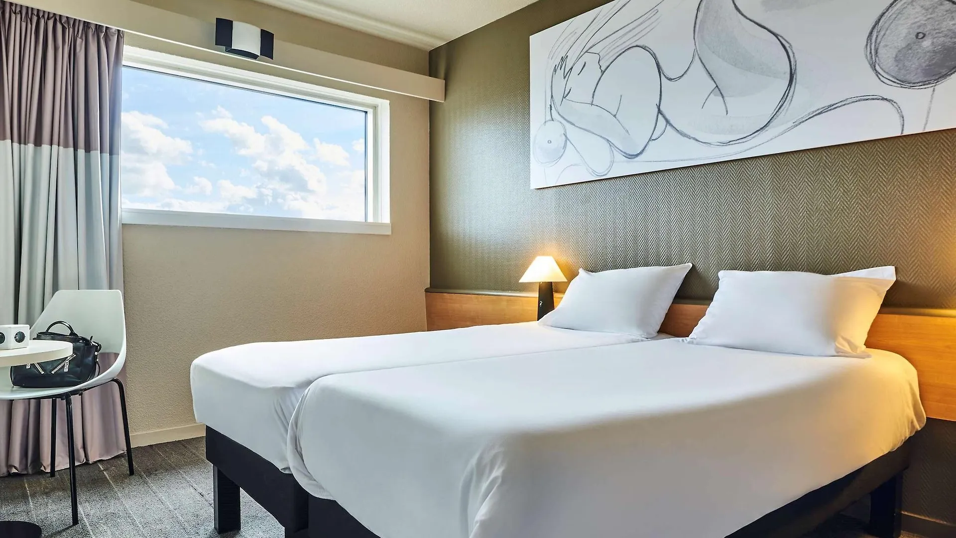 Ibis Paris Porte De Montreuil Hotel