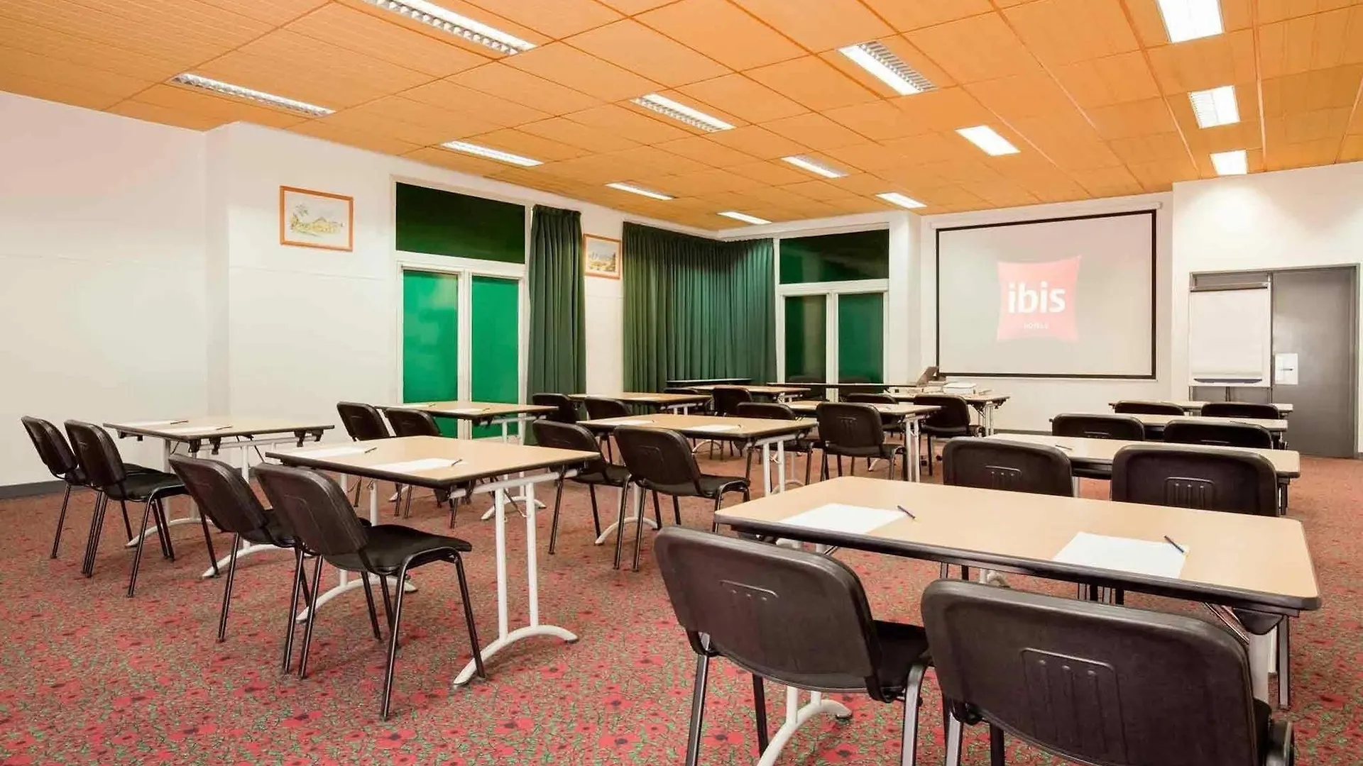 Hotel Ibis Paris Porte De Montreuil 3*