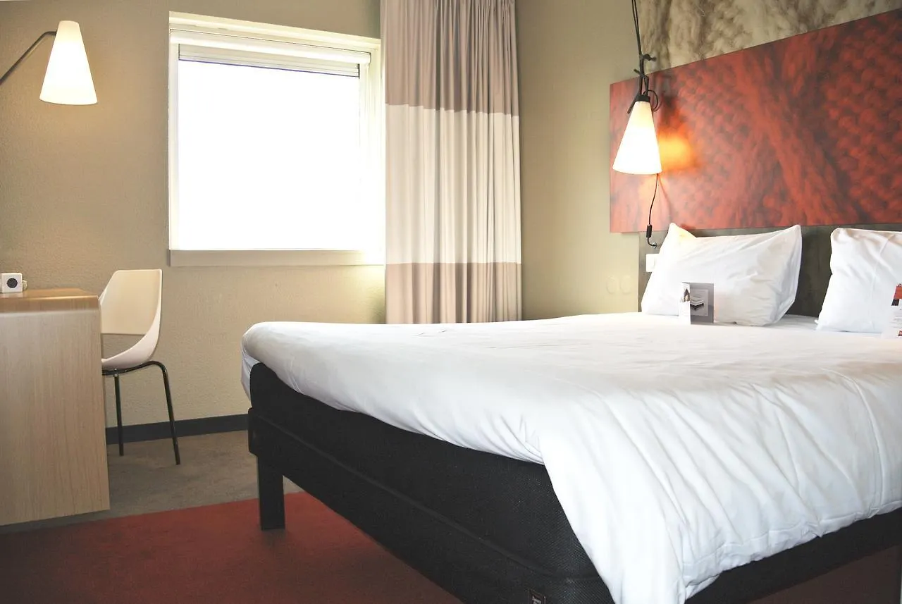 Hotel Ibis Paris Porte De Montreuil 3*