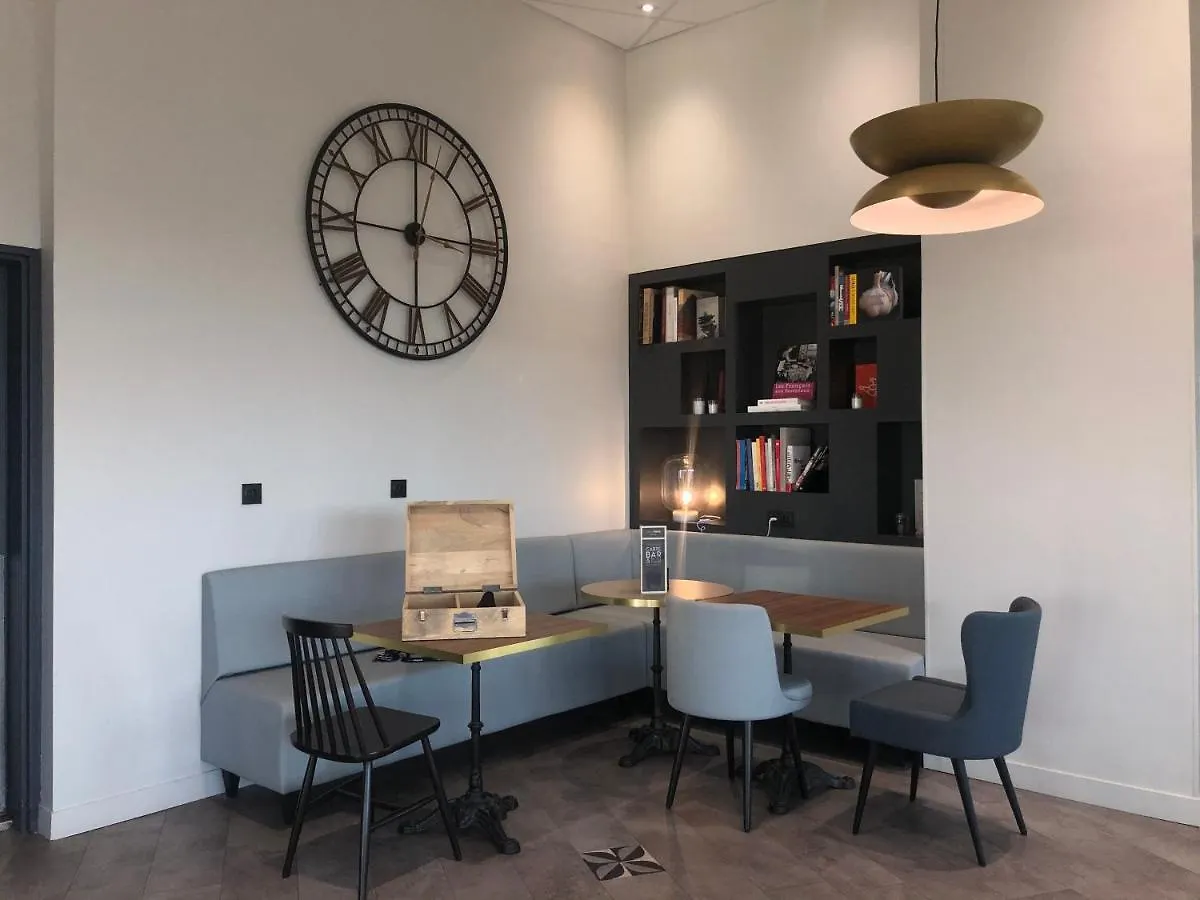Ibis Paris Porte De Montreuil 3*